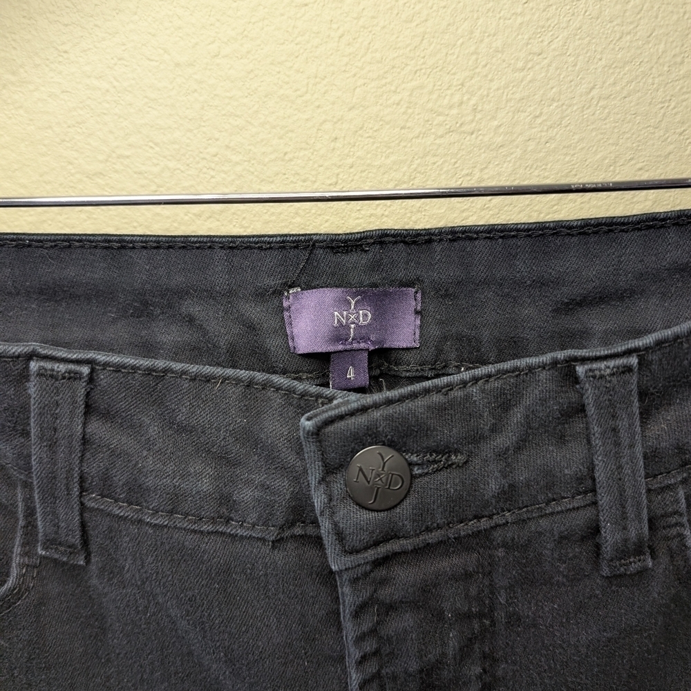 Women's Black Jeans - Picture 2 of 10